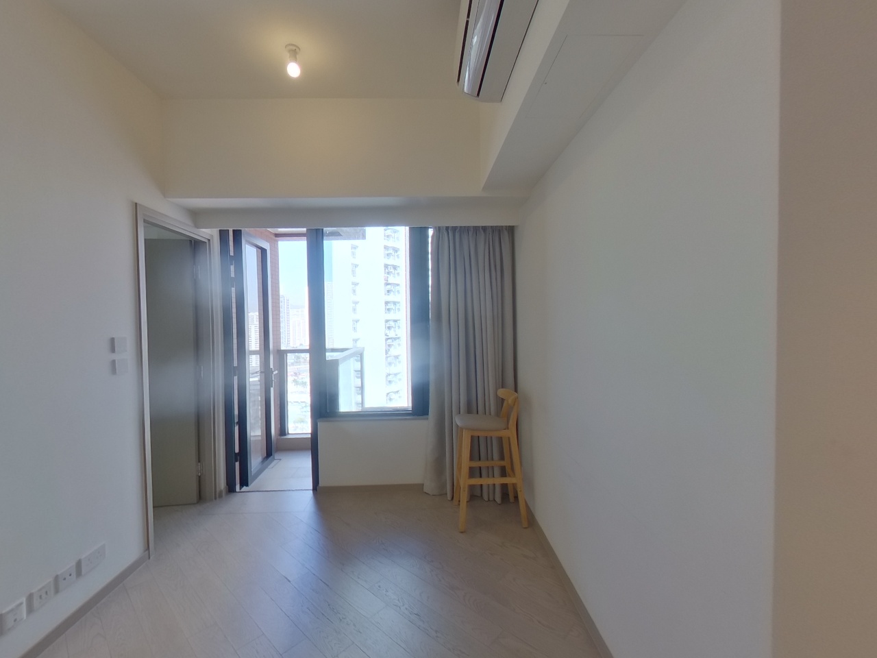 REGENCY BAY PHASE 1 - Tower 2 High Floor Zone Flat M Tuen Mun