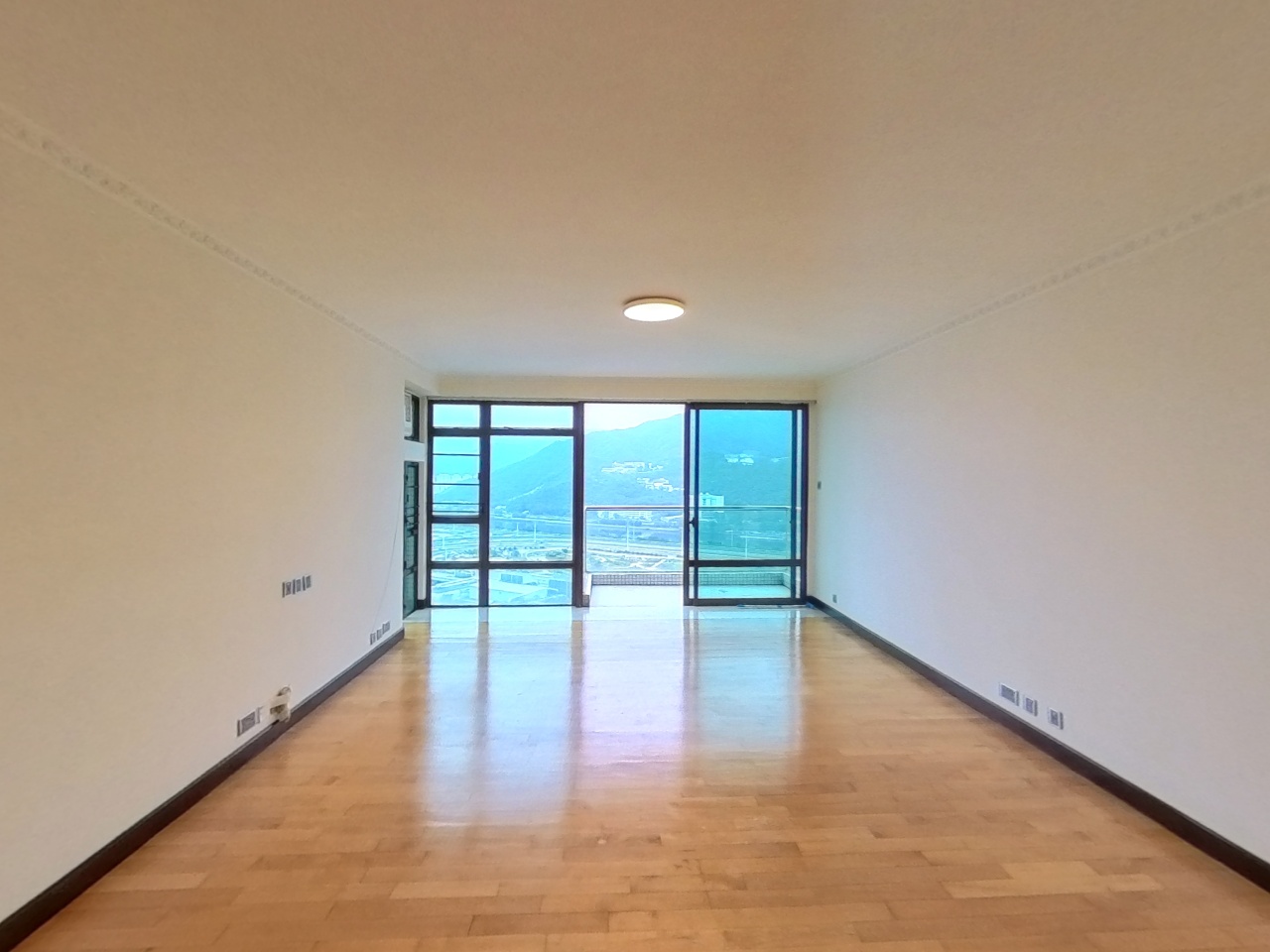 骏景园 1期 3座 高层 E室 沙田/火炭/九肚山